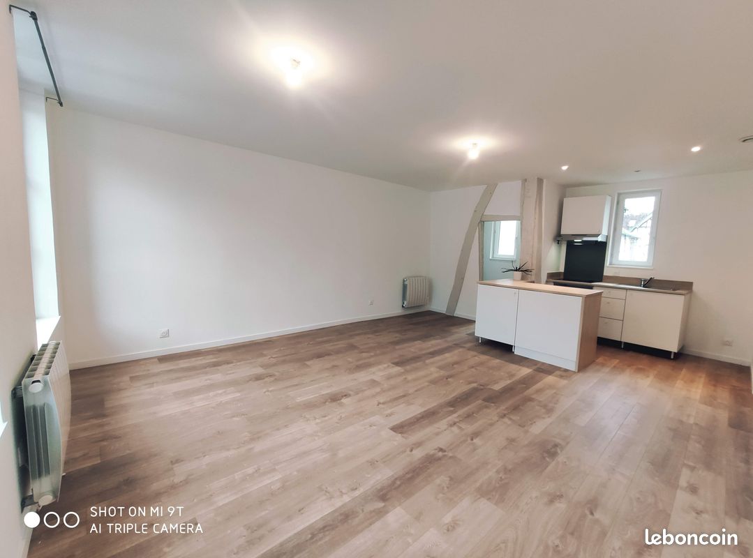 Appartement 3 pièces 70 m² · à Conches-en-Ouche · 70 m² · 670 €/mois