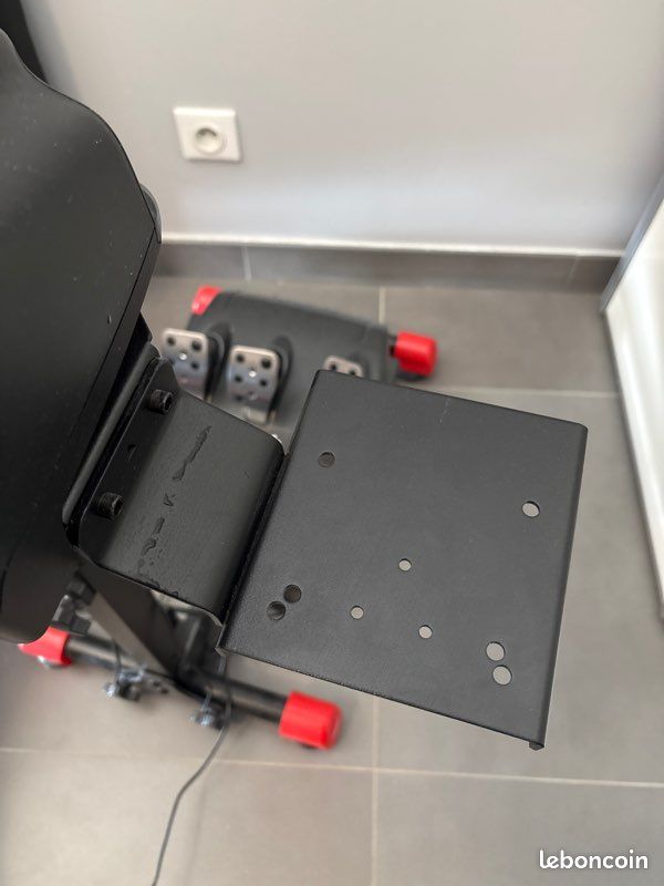 Simulateur de conduite G29 logitech avec Pedale , volant et levier de vitesse (image 12)