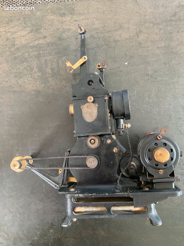 LANTERNE DE PROJECTION PATHE BABY - LUXA modèle B - 35 mm - 1940/50? - 110 volts EUR 175,00