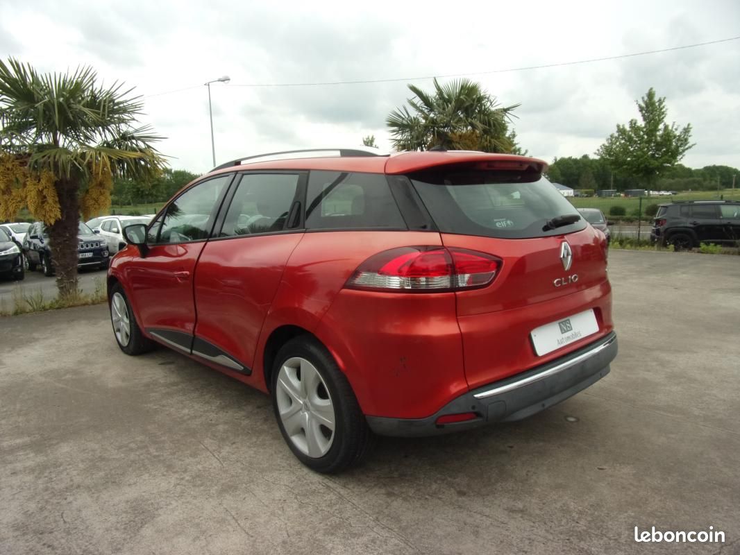 Renault Clio IV ESTATE dCi 90 Energy eco2 Dynamique 90g (image 6)