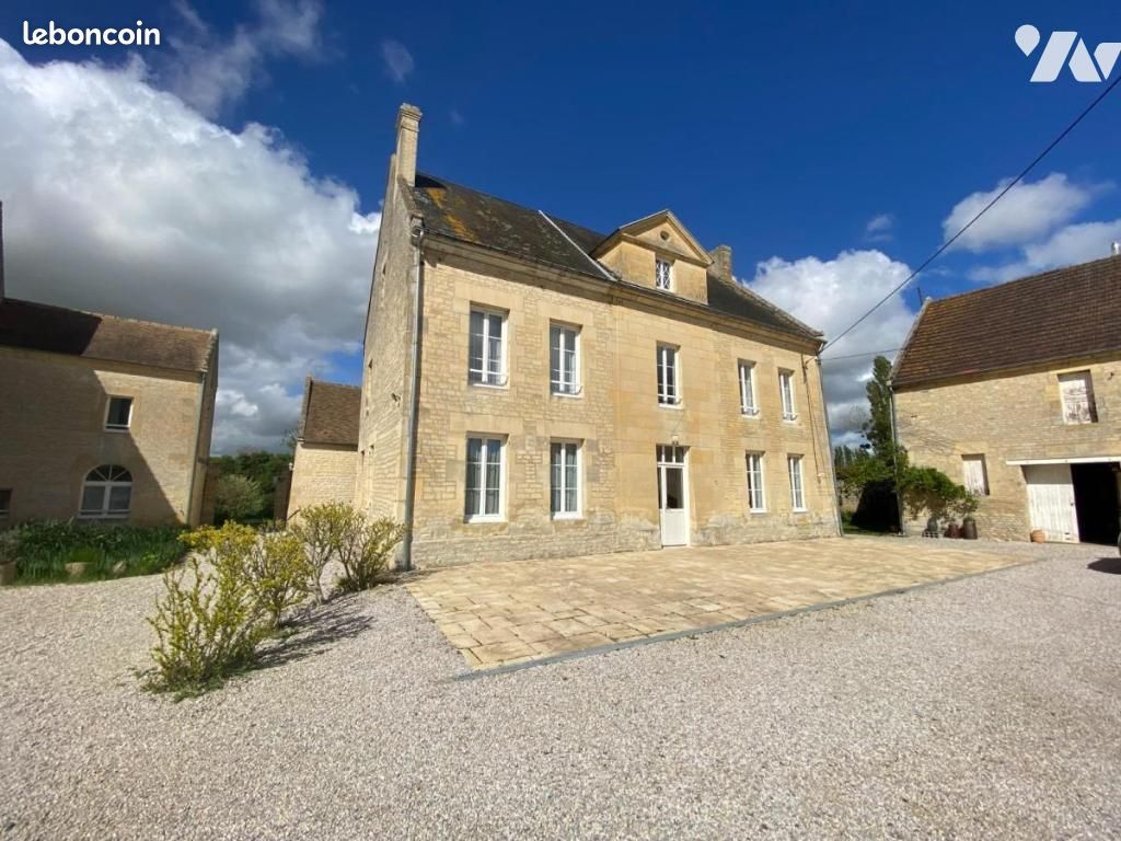 Maison 15 pièces 260 m² · à Rots · 260 m² · 1 254 000 €