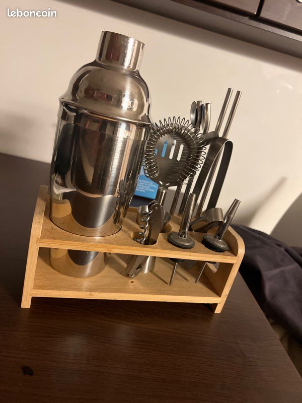 Bar set (image 1)