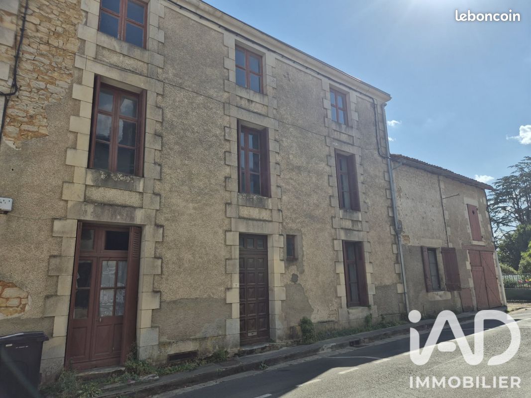 Maison 4 pièces 118 m² · à Romagne · 118 m² · 39 000 €