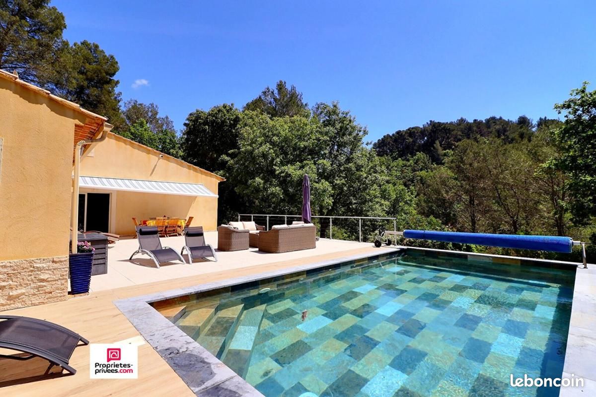 Maison 10 pièces 293 m² · à Évenos · 293 m² · 990 000 €