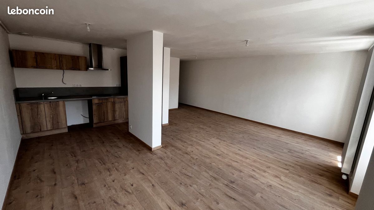Appartement 5 pièces 125 m² · à Arbois · 125 m² · 715 €/mois