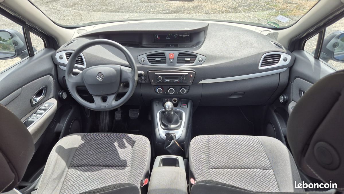 Renault scenic iii 1.6 16v 110 (image 3)