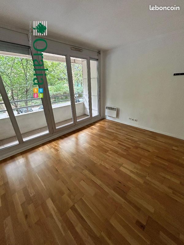 Appartement 3 pièces 64 m² · à Issy-les-Moulineaux · 64 m² · 1 538 €/mois