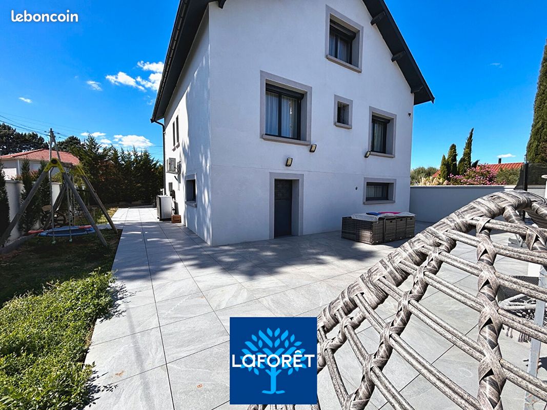Maison 6 pièces 152 m² · à Saint-Priest · 152 m² · 549 000 €