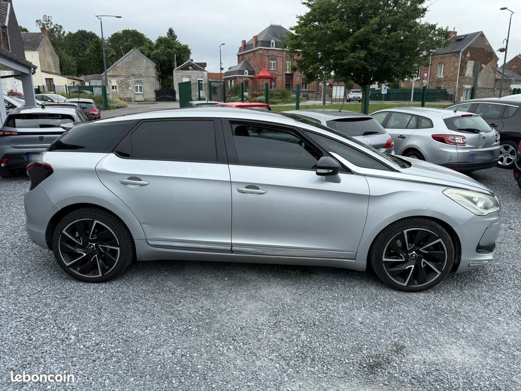 Citroën DS5 SportChic 2.0HDI 160CH BVA *GPS*220000KMS*5490EUROS (image 4)