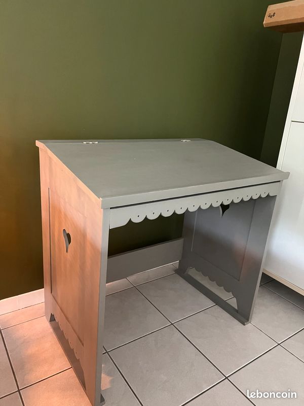 Bureau d’école (image 2)