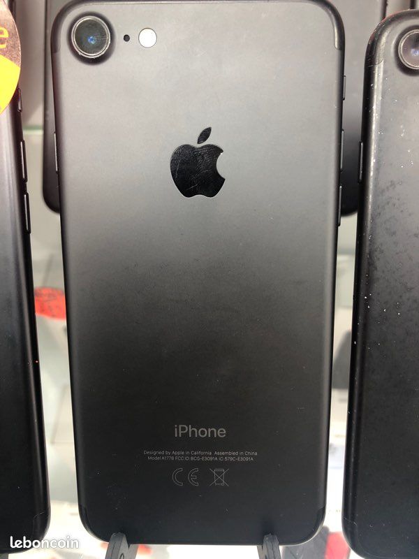 Téléphone iPhone 7 32 giga (image 1)
