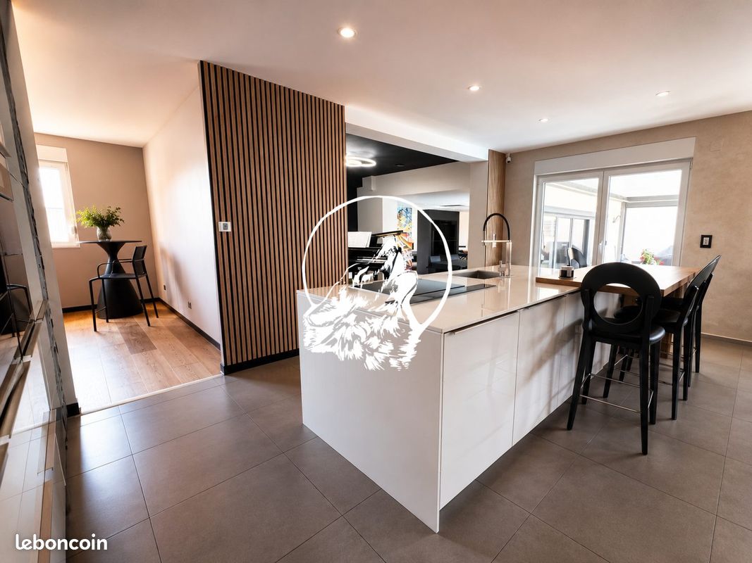 Maison 6 pièces 263 m² · à Lachambre · 263 m² · 469 000 €
