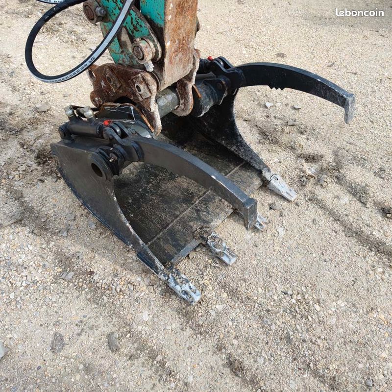PROMO Godet à grappin hydrauliques pelle 1 à 3T; platines toutes marques sous 2 semaines, idéal enrochement, déchets paysagers, troncs, (image 1)