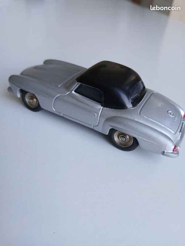 DINKY TOYS 24H MERCEDES 190 SL VNMINT