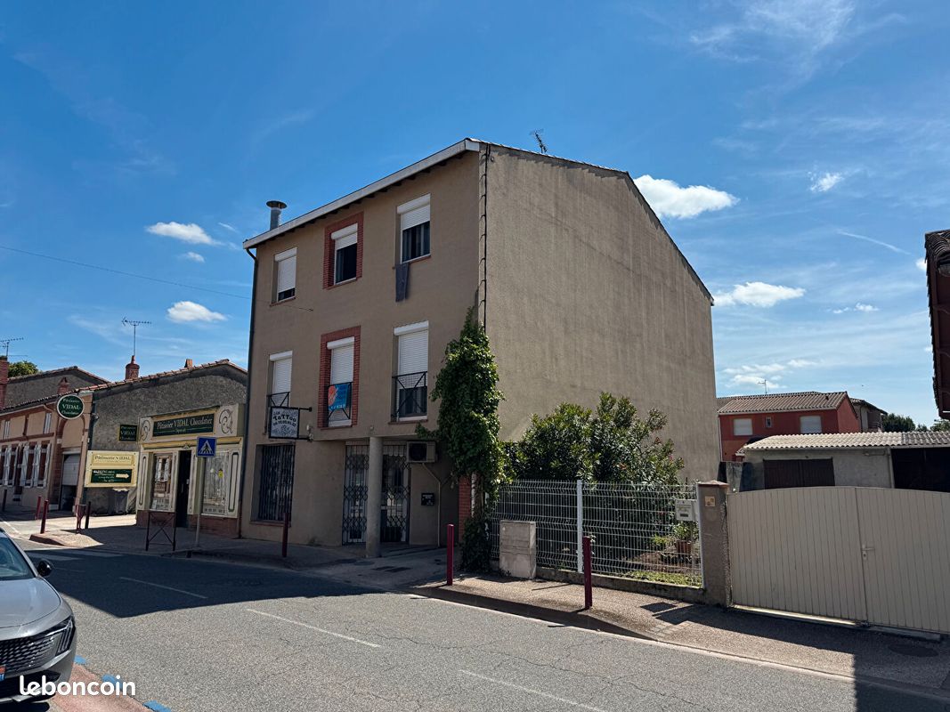 Immeuble 348 m² · à Frouzins · 348 m² · 583 000 €