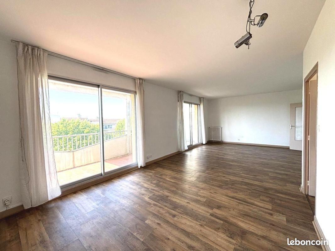 Appartement 5 pièces 99 m² · à Romans-sur-Isère · 99 m² · 155 000 €