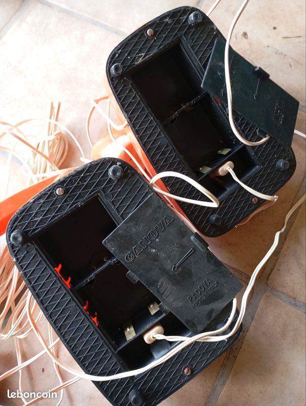 ANCIEN TELEPHONE CORPS En Tole EUR 35,00 - FR