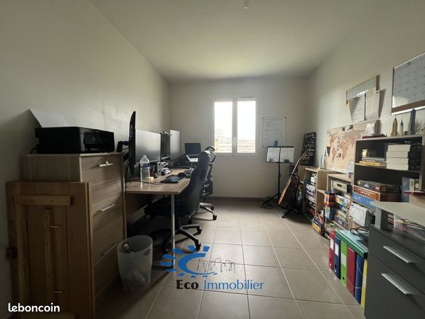 https://img.leboncoin.fr/api/v1/lbcpb1/images/bc/65/70/bc6570ef6e01a7e303ba74487f574999e545a4bf.jpg?rule=ad-image