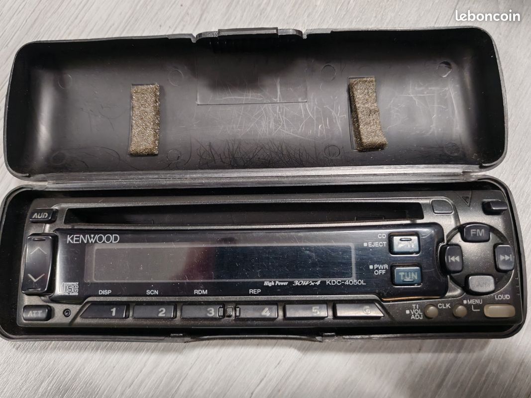 Façade Kenwood KDC-4050L avec boitier (image 2)