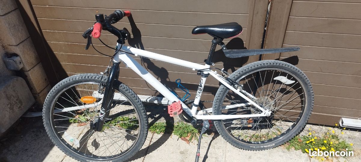 Vélo VTT enfant (24" - 7/10ans) (image 1)