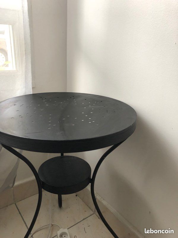 Table de chevet guéridon table basse fer forgé métal noir IKEA (image 1)
