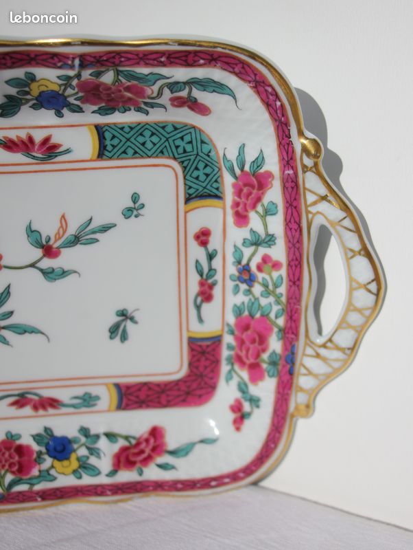 Plat En Porcelaine De Limoges Peint A La Main Signe Luc