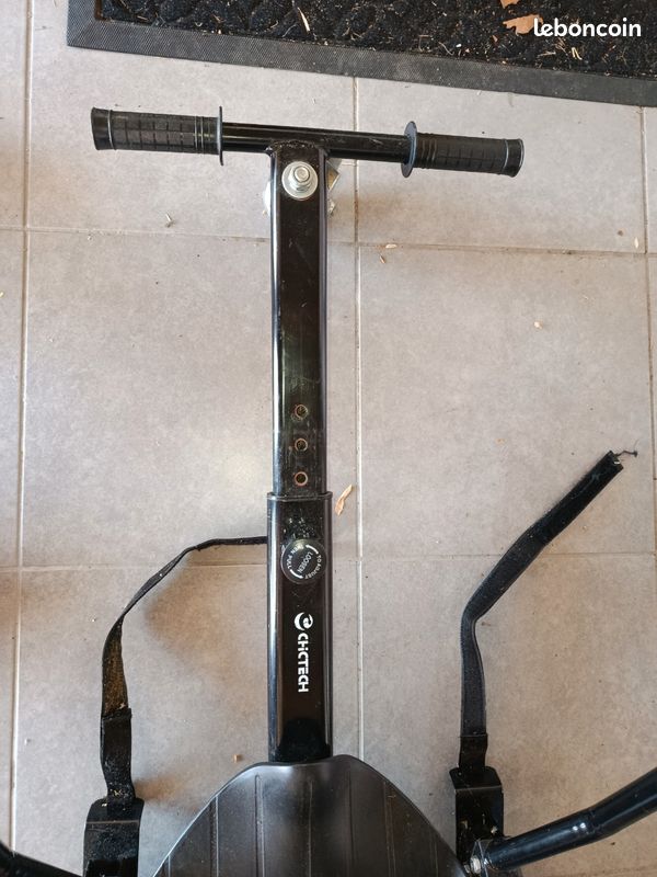 Wiltec Siège de Balance Scooter - Noir - capacité de 120 kg max. - avec Wiltec Siège de Balance Scooter - Noir - capacité de 120 kg max. - avec