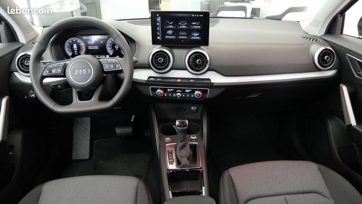 Audi Q2 35 TFSI 150 S tronic 7 Design (image 18)