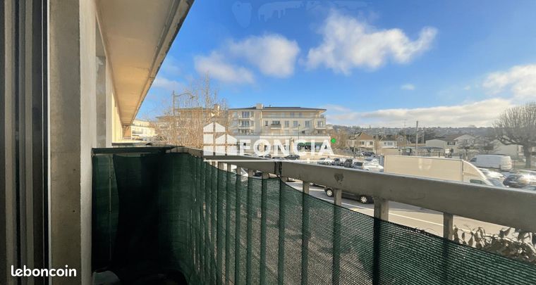 https://img.leboncoin.fr/api/v1/lbcpb1/images/bc/6a/92/bc6a922956c5b3362b9fb0709571706b45d62dcd.jpg?rule=ad-image
