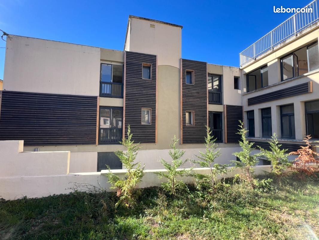 Immeuble 650 m² · à Chauffailles · 650 m² · 110 000 €