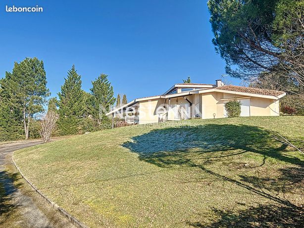 Propriété 6 pièces 211 m²