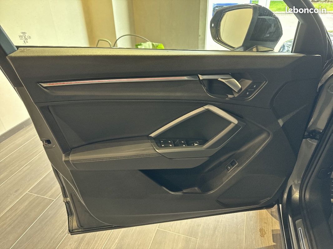 AUDI Q3 35 TFSI 150 ch S tronic 7 S line plus (image 26)
