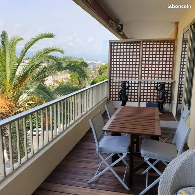 Appartement 2 pièces 32 m² · à Antibes · 32 m² · 950 €/mois