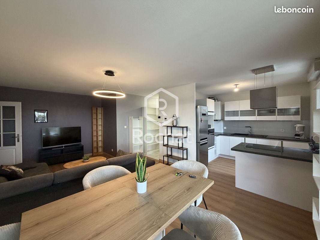 Appartement 4 pièces 79 m² · à Villeurbanne · 79 m² · 1 404 €/mois