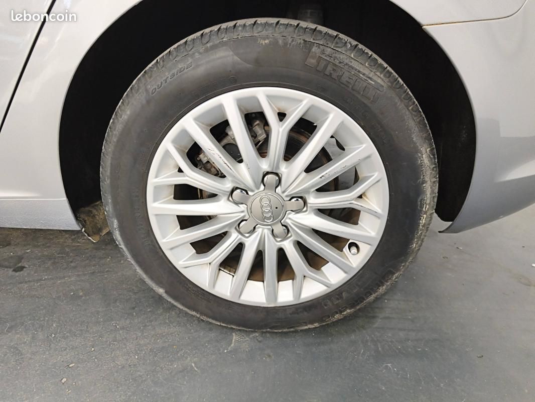Audi A3 III 1.6 TDI 110ch Ambiente (image 17)