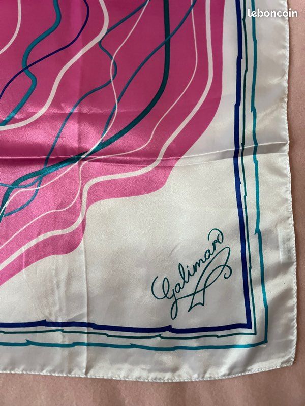 Foulard (image 2)