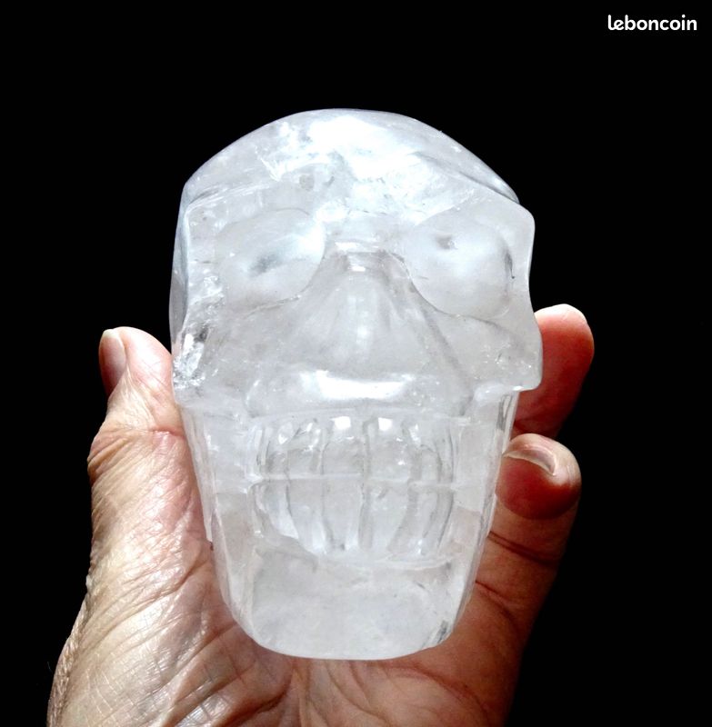 Crâne de cristal de roche 902g (image 10)