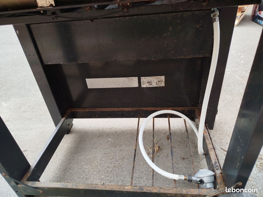 Barbecue Gaz Campingaz modèle "4 Series Classic WLD" (image 10)