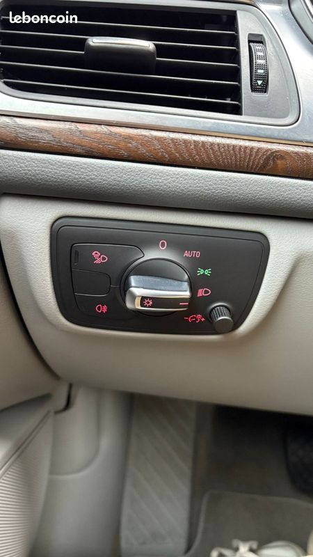 Audi A6 AVANT 2.0 TDI 136 CV AMBITION - GARANTIE 12 MOIS (image 31)