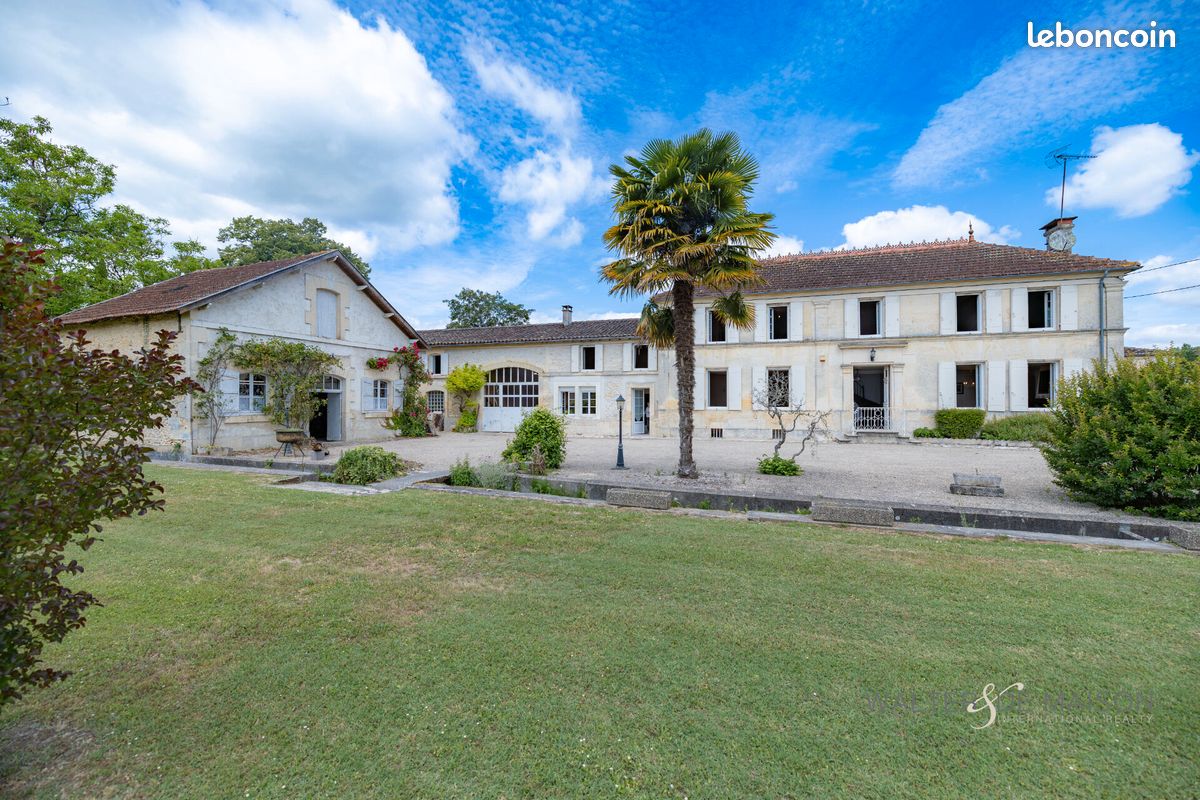 Maison 9 pièces 233 m² · à Val-de-Cognac · 233 m² · 410 000 €
