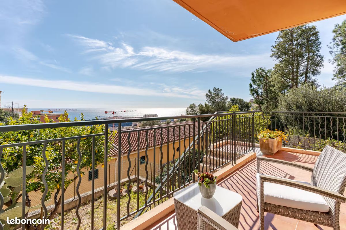 Appartement 2 pièces 53 m² · à Beausoleil · 53 m² · 2 135 €/mois