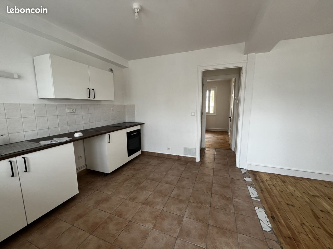Appartement 3 pièces 47 m² · à Saint-Étienne · 47 m² · 530 €