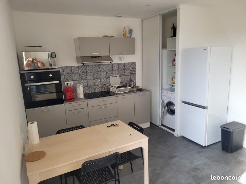 Appartement 3 pièces 50 m² · à Saint-Maximin-la-Sainte-Baume · 50 m² · 750 €