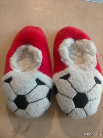 Pantoufles garçon ballon 26/27 Chaussures