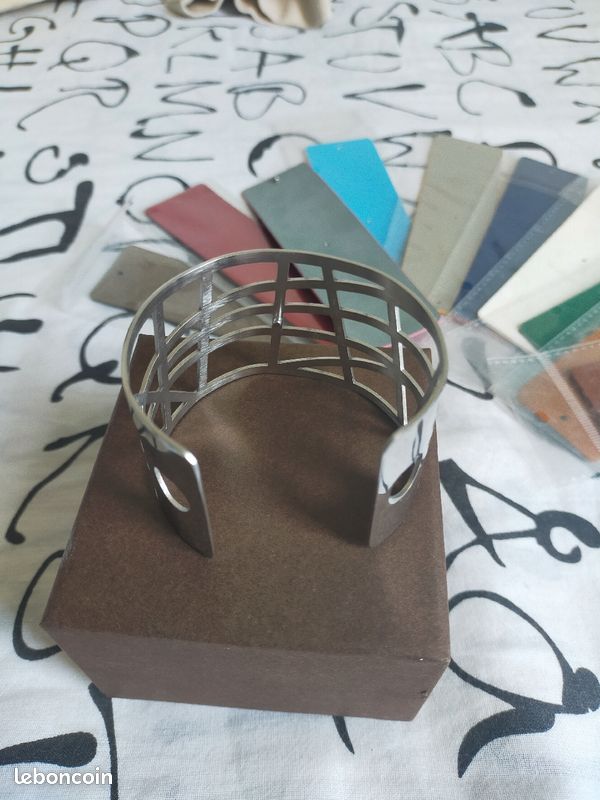 Bijou bracelet manchette acier (image 4)