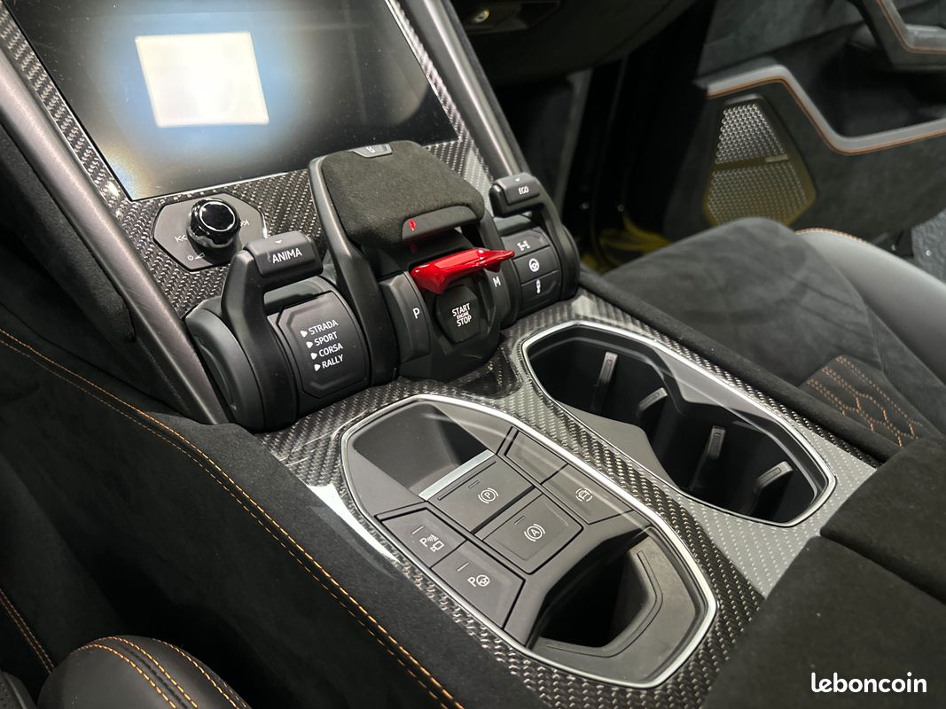 Lamborghini URUS 4.0 V8 666 cv Performante bva 8 origine France 71000 d'options tva récupérable (image 10)
