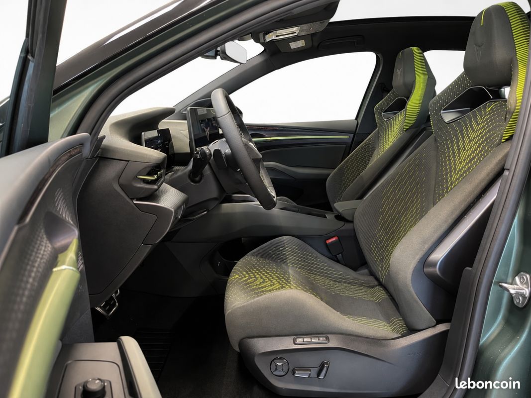 Cupra Raval VZ Extreme 166 kW 225 ch - LOA ou LLD Possible - TVA Récuperable - Ahead DCC ACC 360 Attelage Toit Panoramique Navigation - Suivie et Garantie Constructeur jusqu'en 06/2028 (image 8)