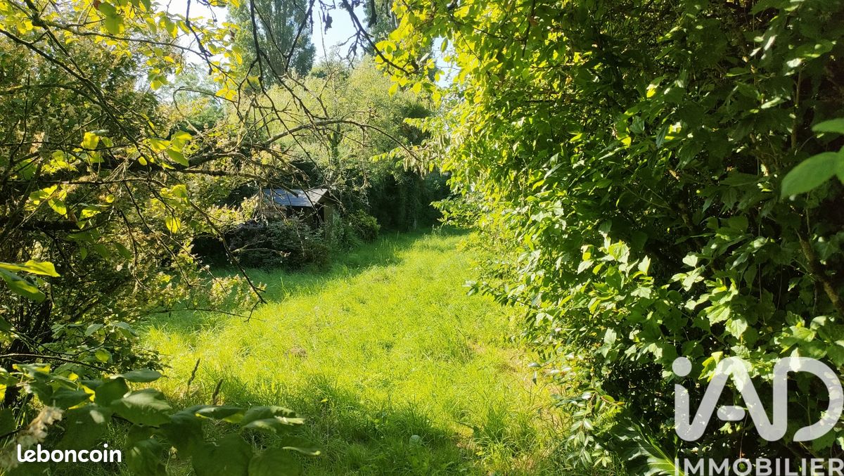 Terrain 690 m² · à Saint-Jean-le-Thomas · 690 m² · 128 500 €