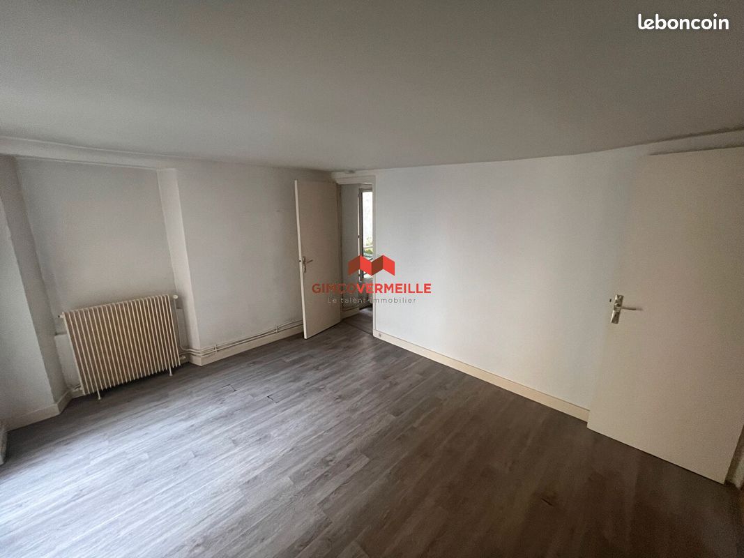 Appartement 2 pièces 38 m² · à Versailles · 38 m² · 897 €
