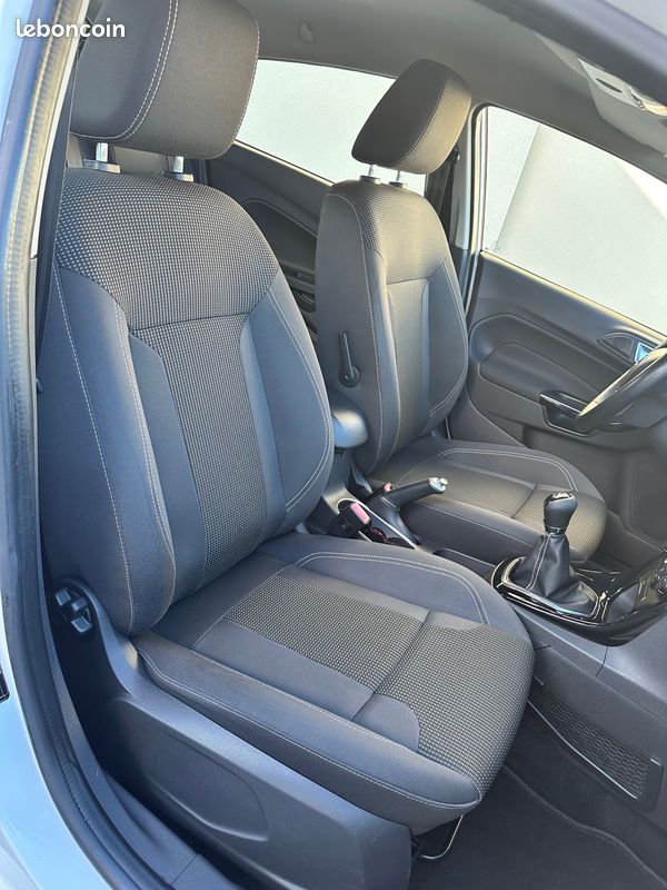 Ford Fiesta 1.0 Ecoboost 140CH Titanium (image 4)